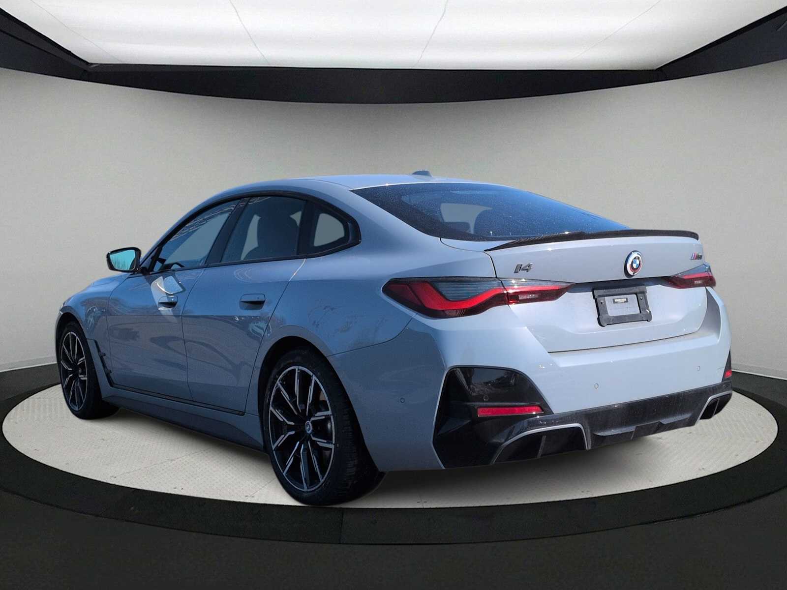 Thumbnail: 2023 BMW i4 - 6