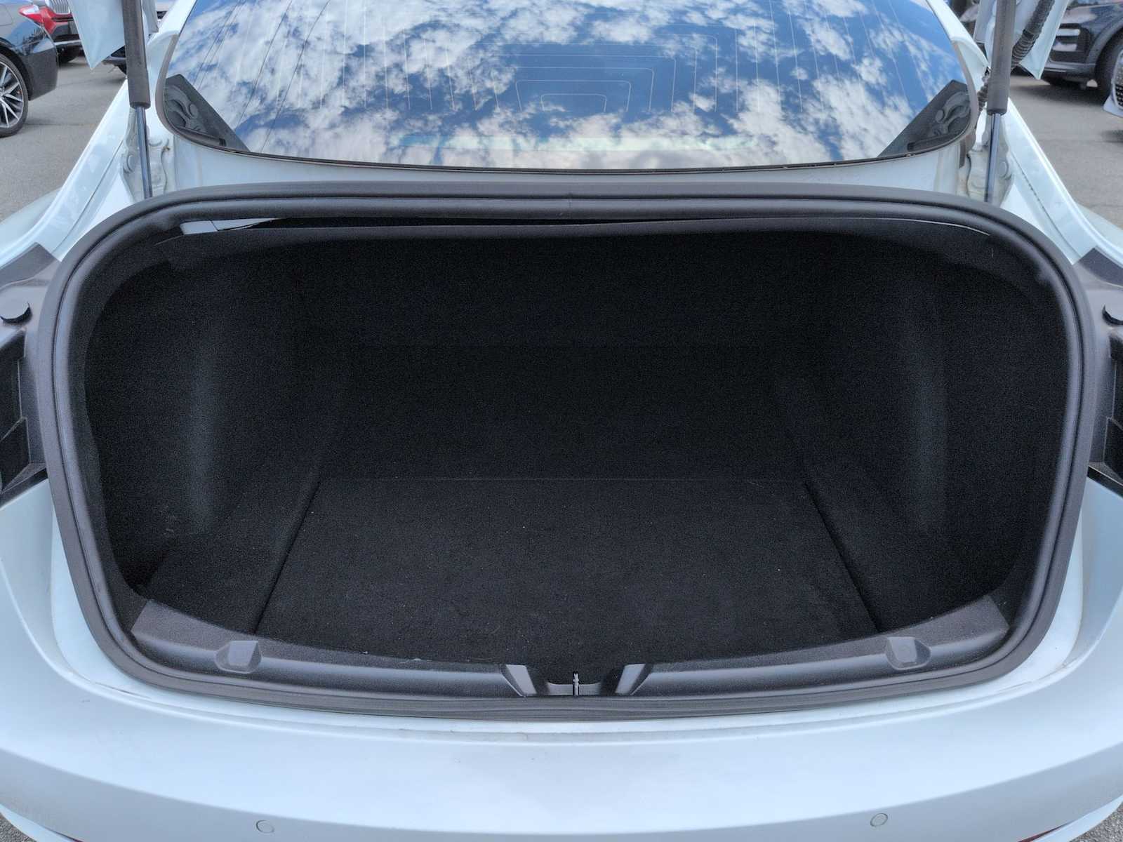 Thumbnail: 2019 Tesla Model 3 - 34