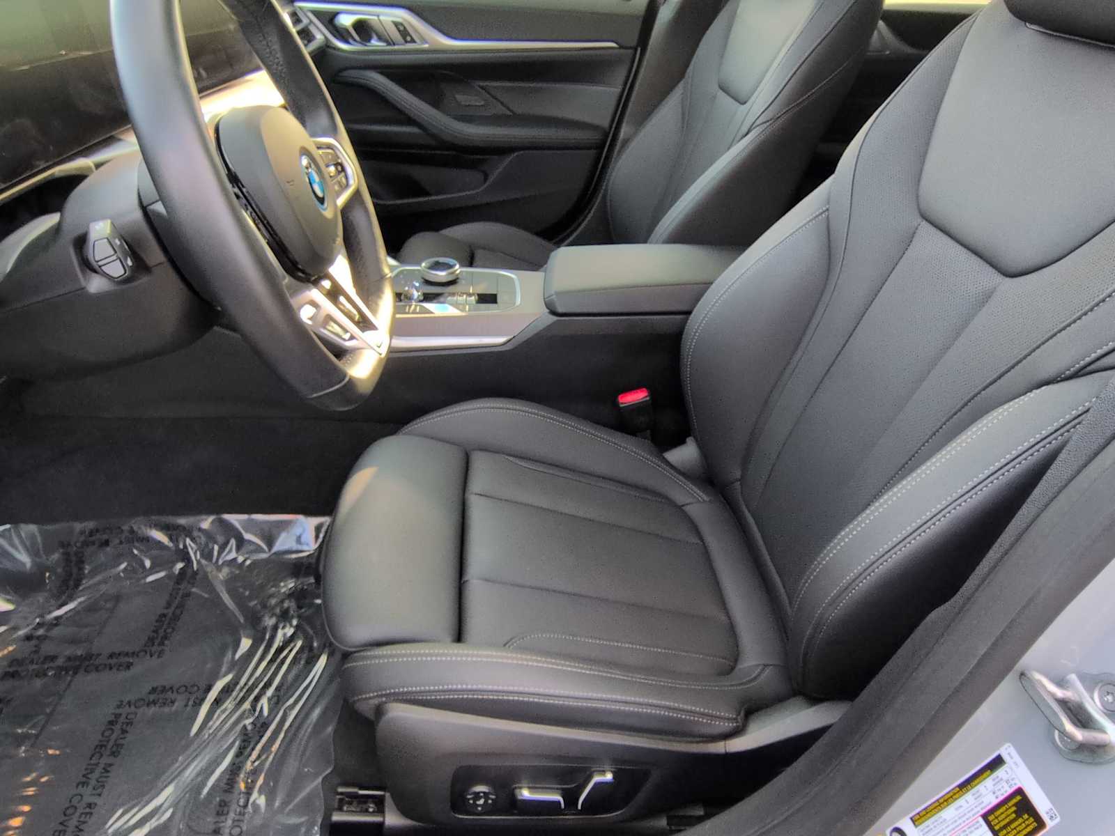 Thumbnail: 2025 BMW i4 - 17