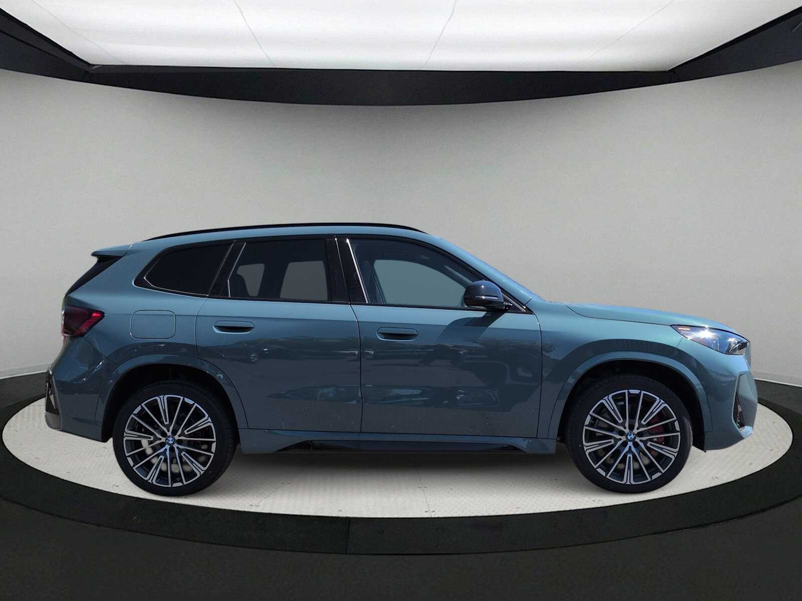 Thumbnail: 2026 BMW X1 - 9