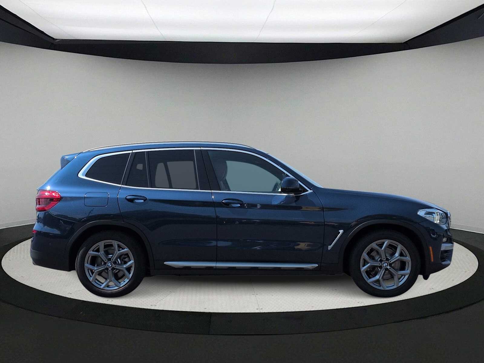 Thumbnail: 2021 BMW X3 - 9