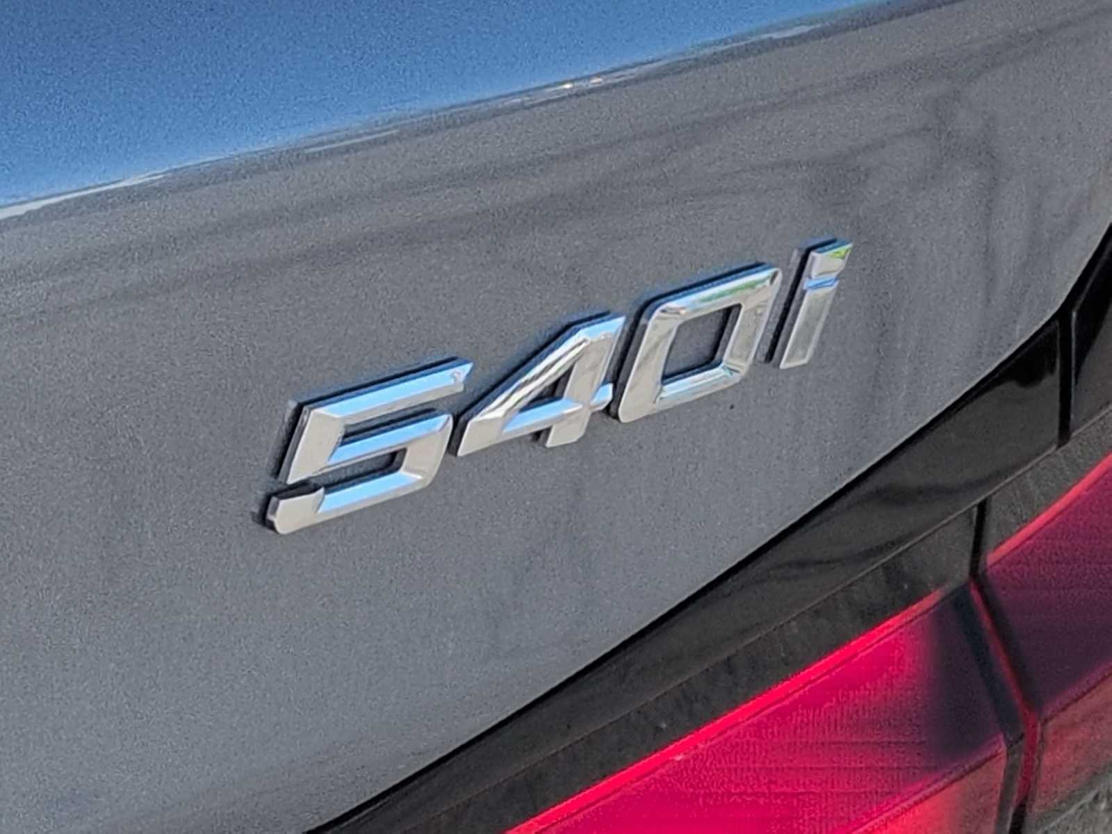 Thumbnail: 2023 BMW 5 Series - 13