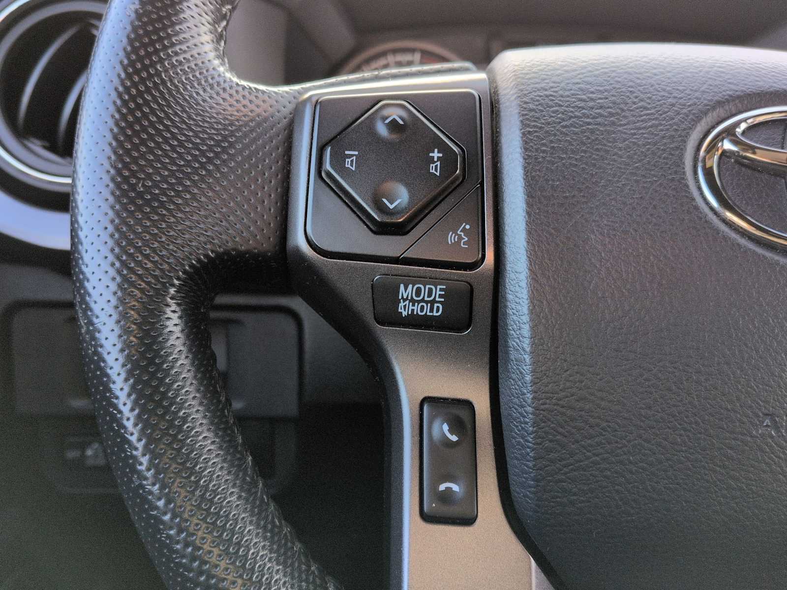 Thumbnail: 2019 Toyota Tacoma - 23