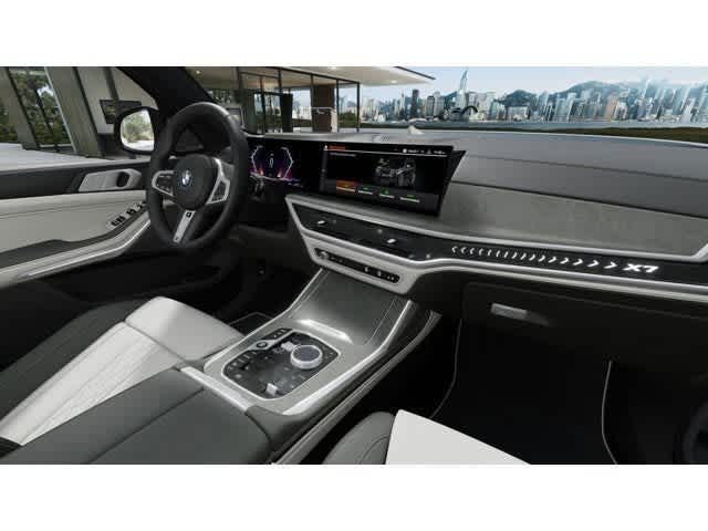 Thumbnail: 2026 BMW X7 - 14