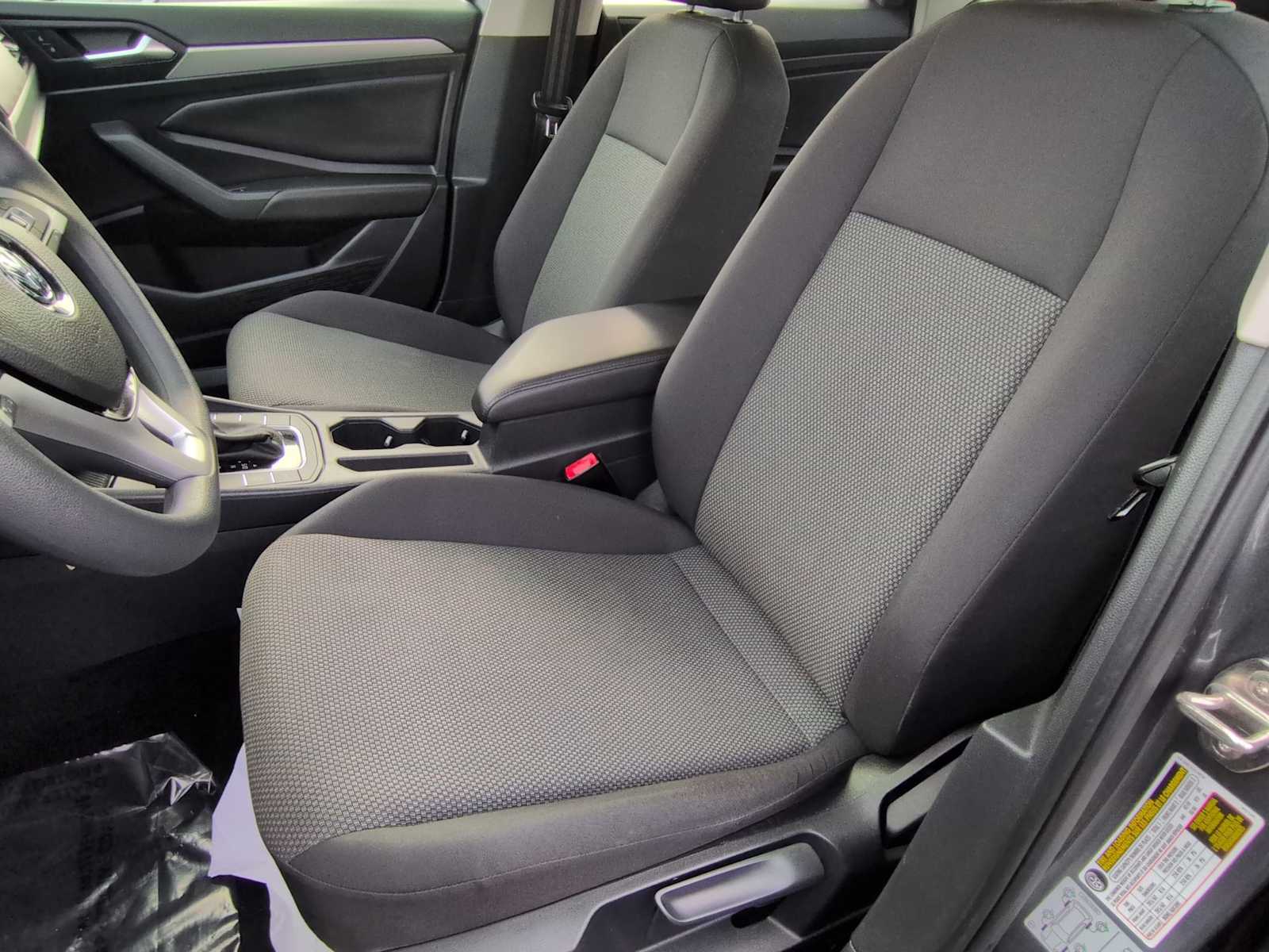 Thumbnail: 2019 Volkswagen Jetta - 16