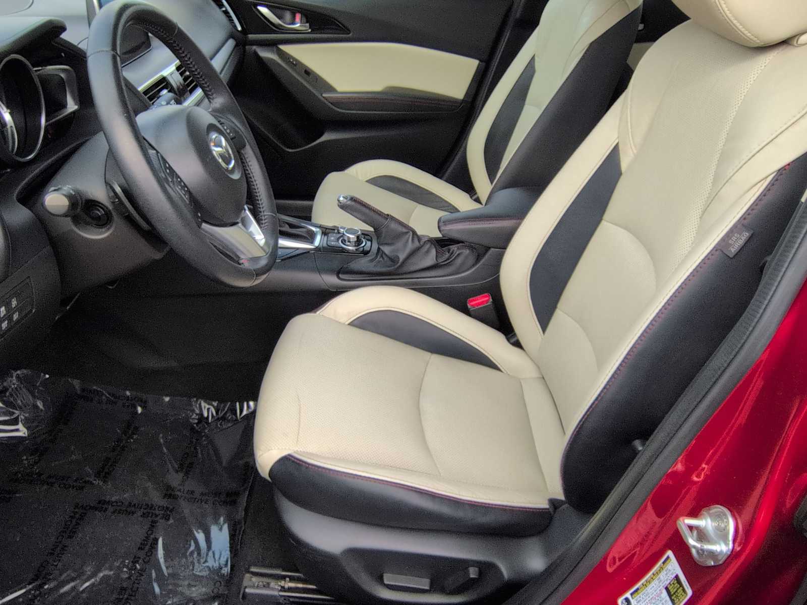 Thumbnail: 2015 Mazda Mazda3 - 17