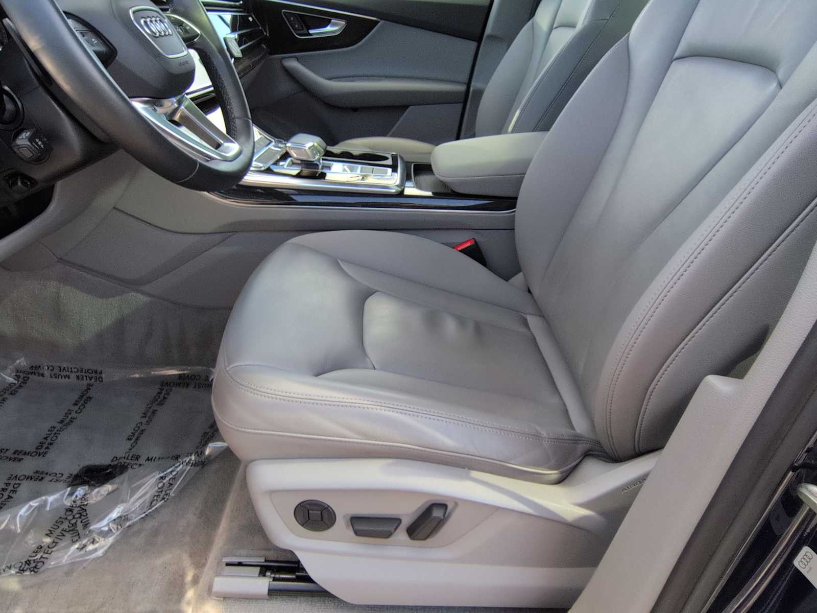 Thumbnail: 2022 Audi Q7 - 17