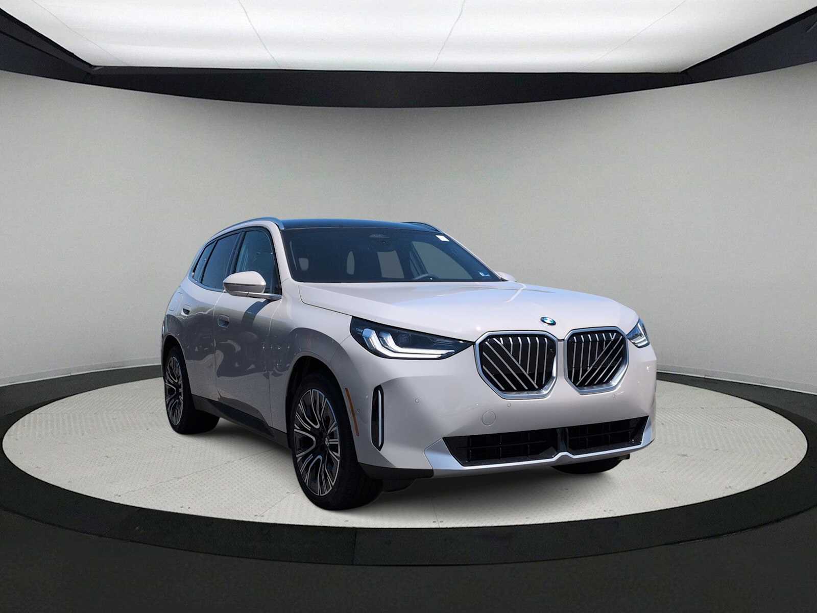 Thumbnail: 2026 BMW X3 - 2