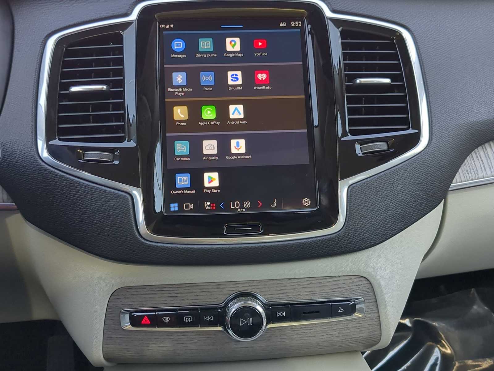 Thumbnail: 2023 Volvo XC90 - 30