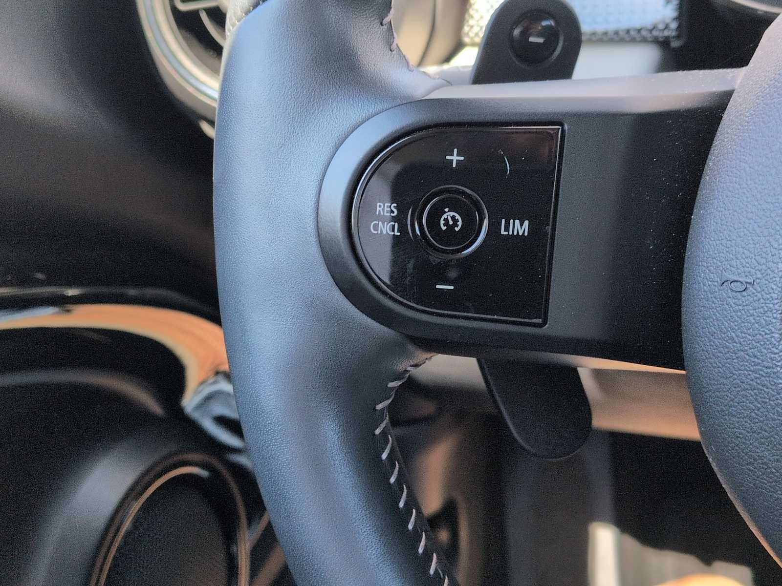 Thumbnail: 2024 MINI Cooper Hardtop - 26