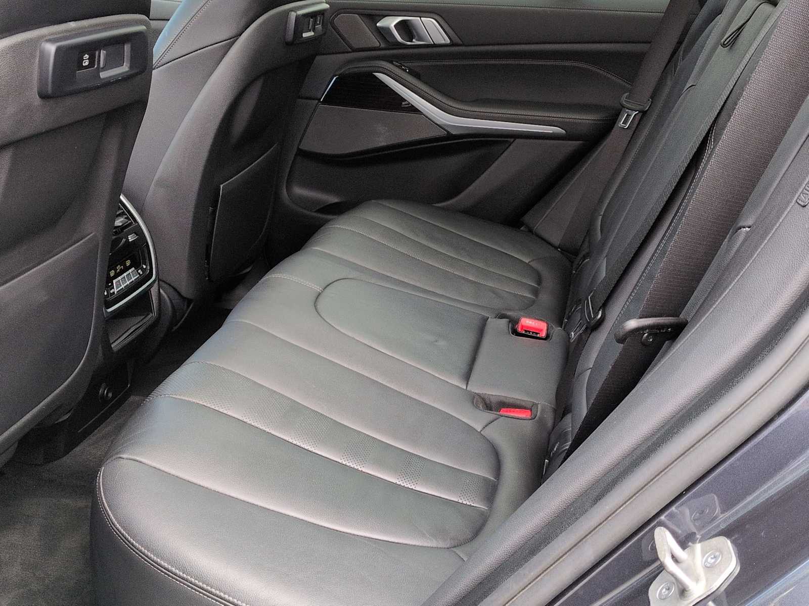 Thumbnail: 2021 BMW X5 - 21