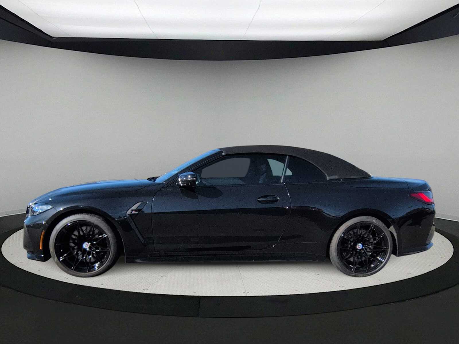 Thumbnail: 2023 BMW M4 - 5