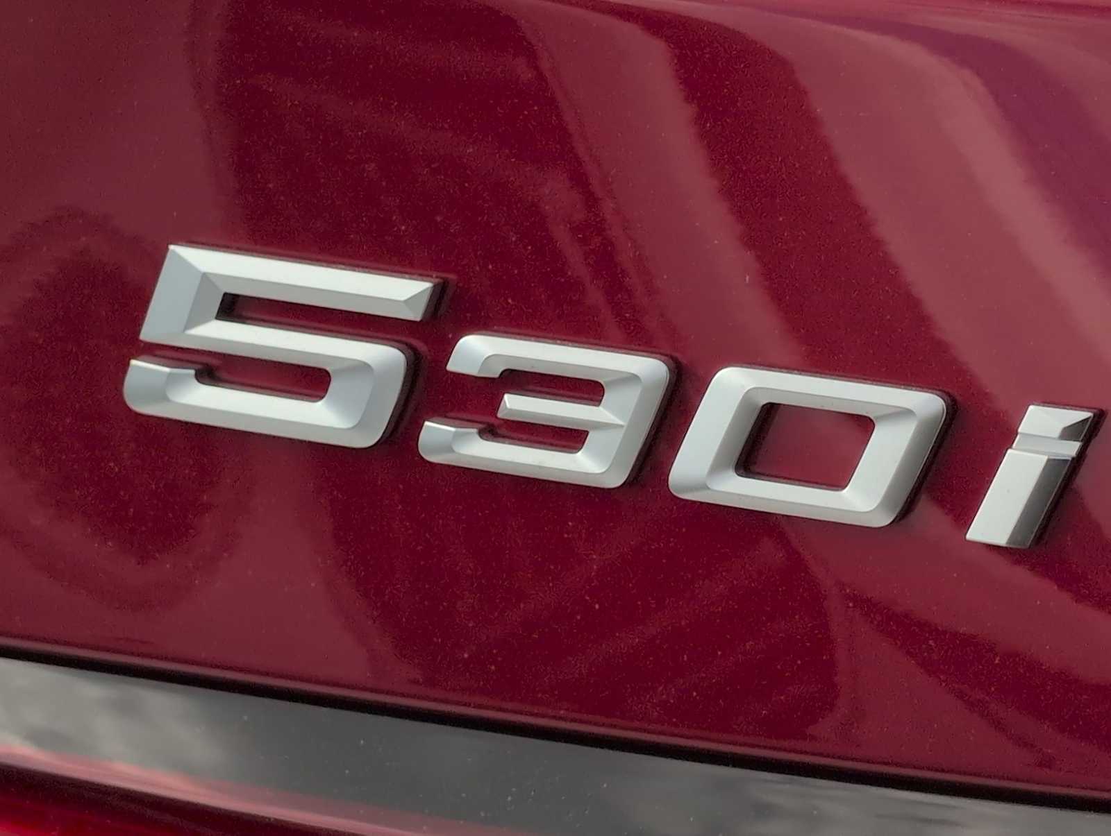 Thumbnail: 2026 BMW 5 Series - 13