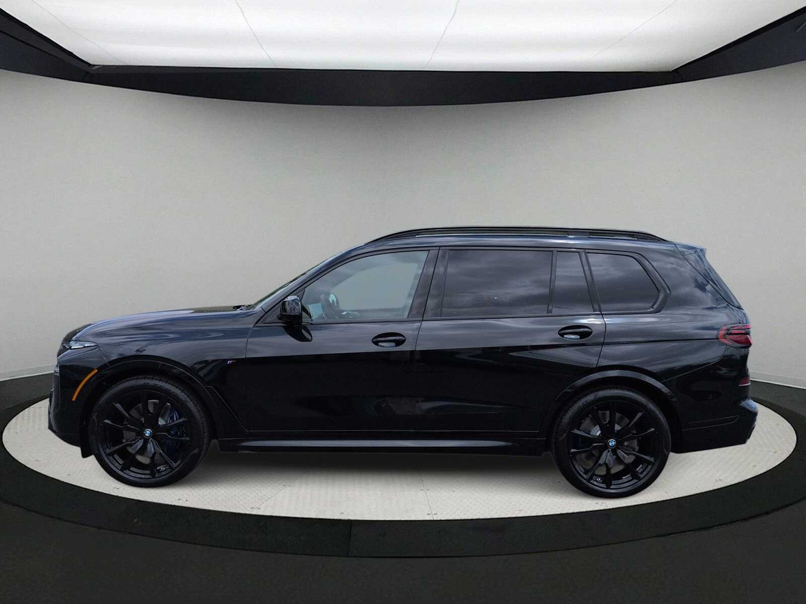 Thumbnail: 2027 BMW X7 - 5