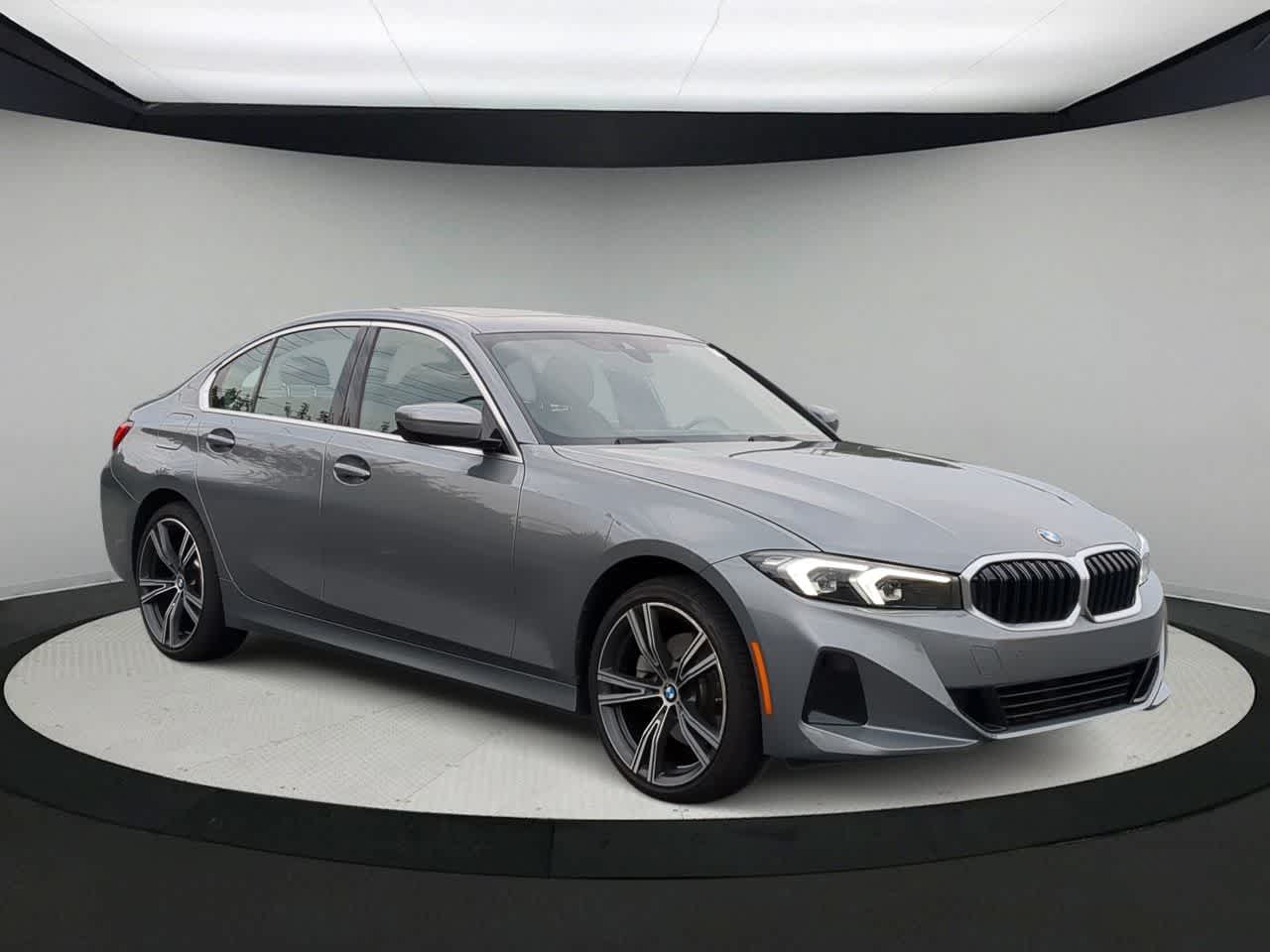 Thumbnail: 2024 BMW 3 Series - 2
