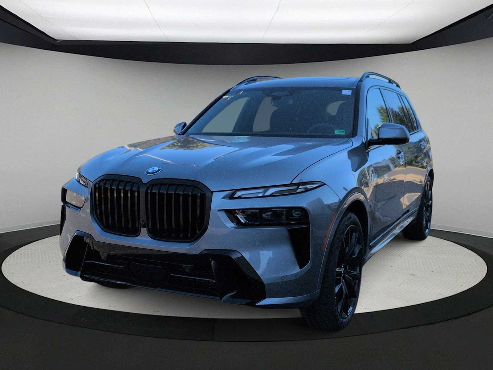Thumbnail: 2026 BMW X7 - 4