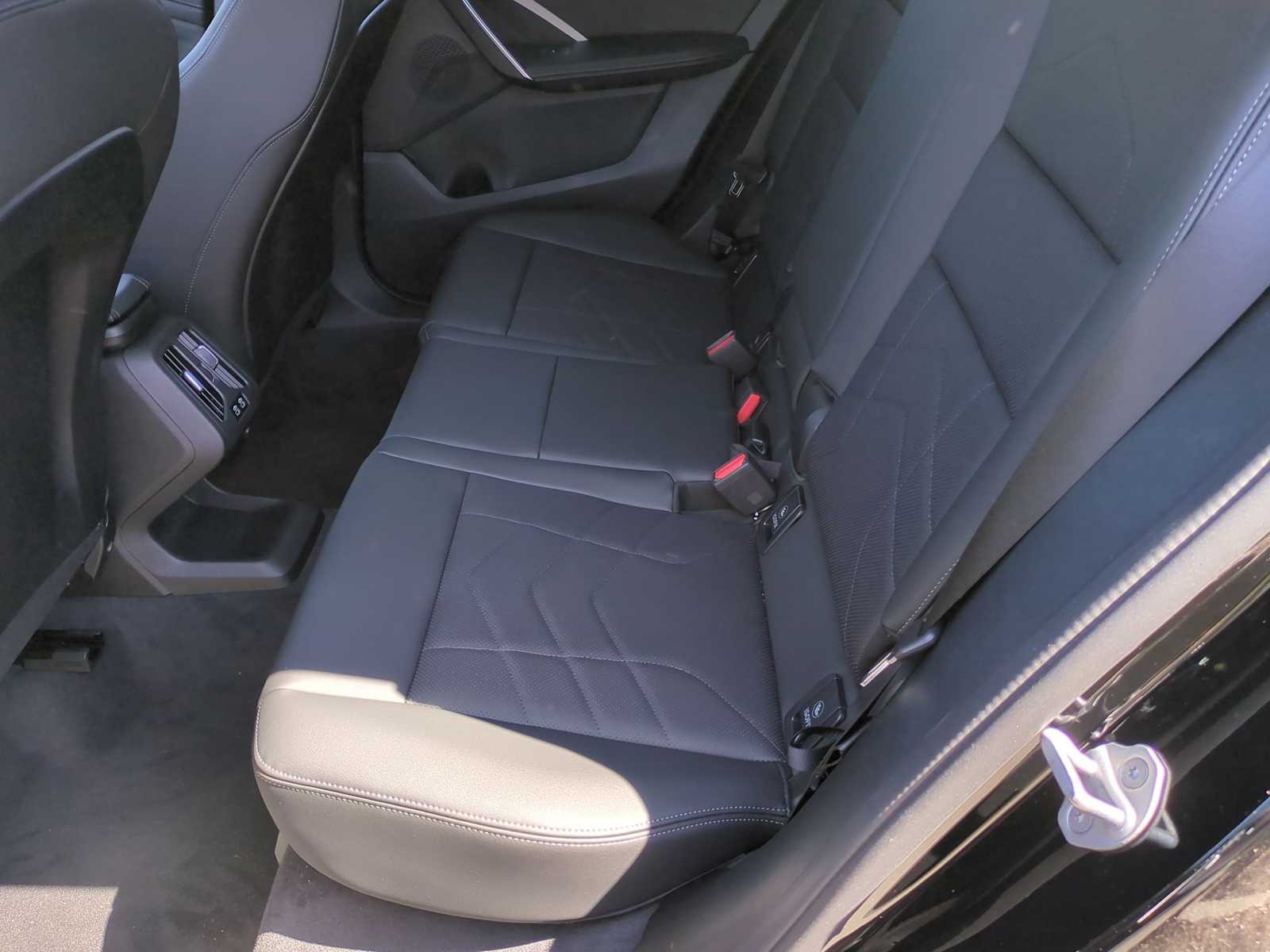 Thumbnail: 2025 BMW X2 - 20