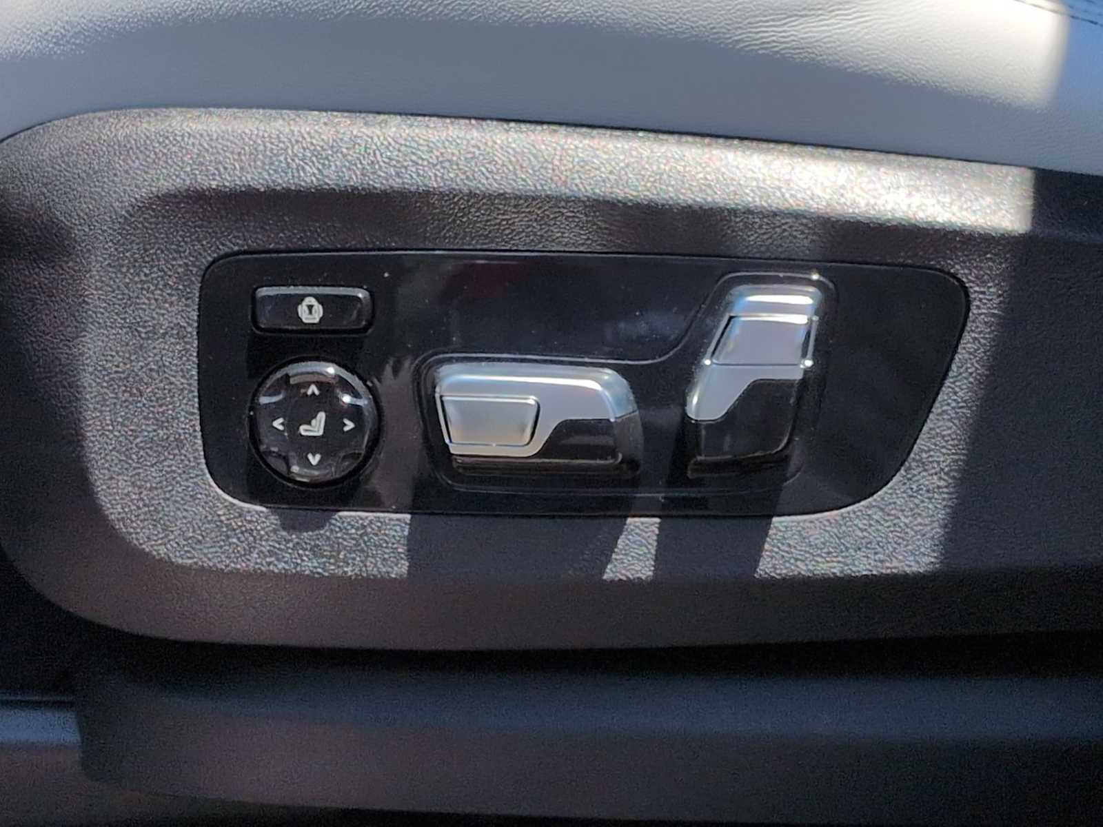 Thumbnail: 2026 BMW X5 - 18