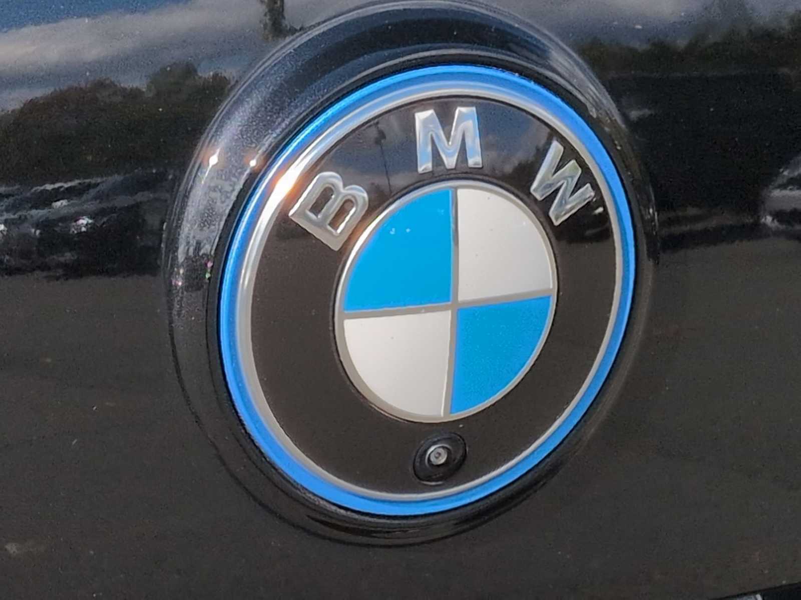 Thumbnail: 2023 BMW iX - 12