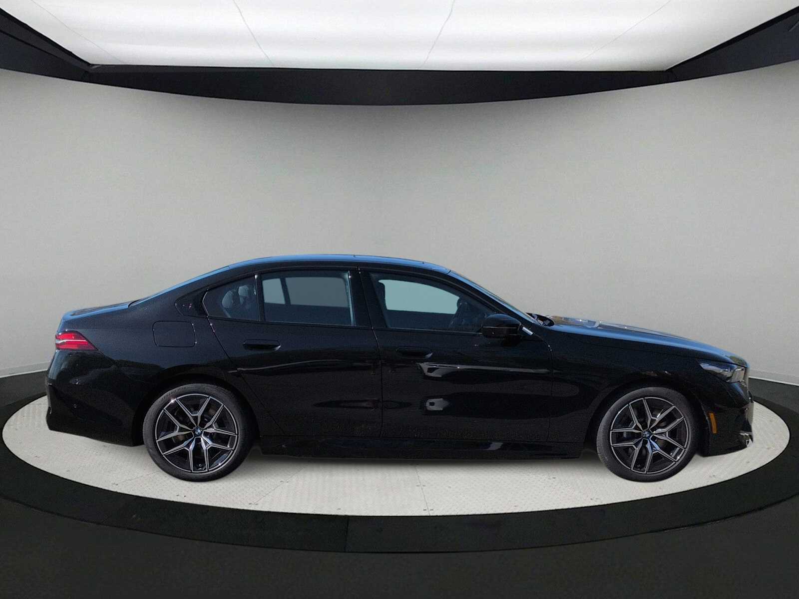 Thumbnail: 2025 BMW i5 - 9