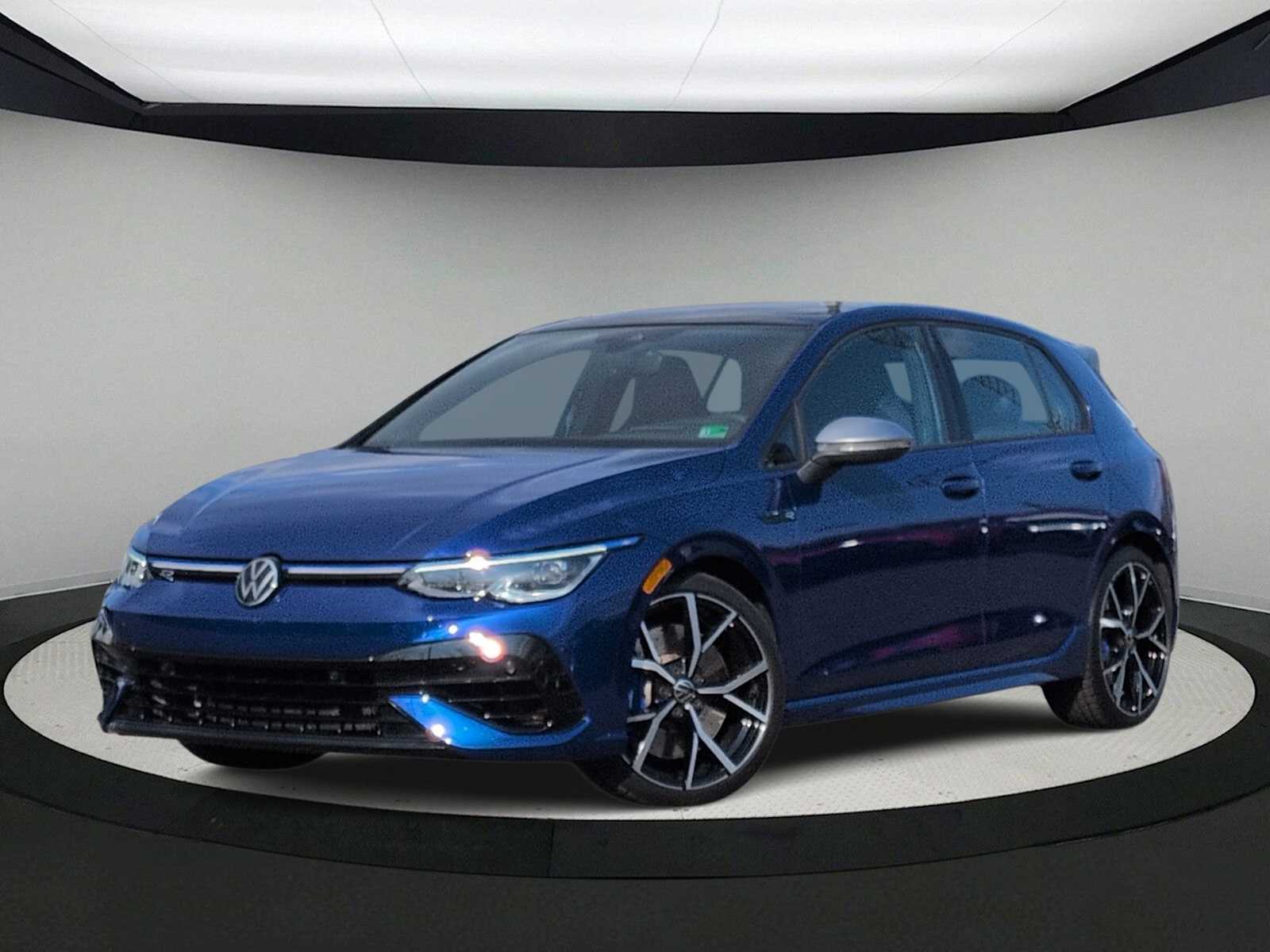 Thumbnail: 2024 Volkswagen Golf - 1