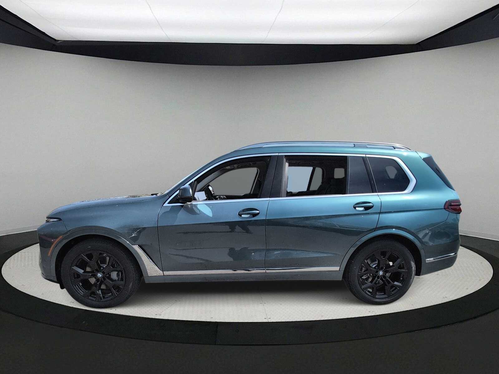 Thumbnail: 2026 BMW X7 - 5
