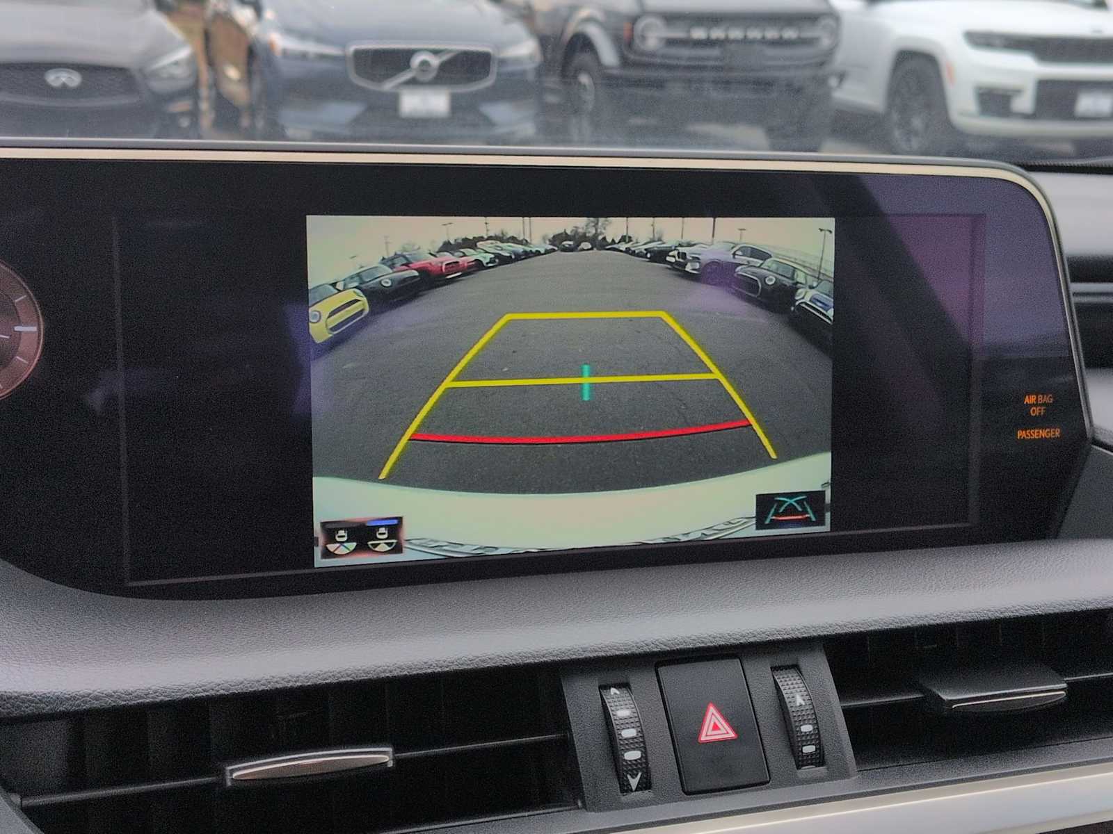 Thumbnail: 2019 Lexus ES - 32