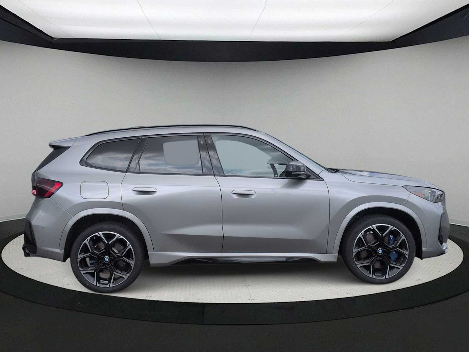 Thumbnail: 2026 BMW X1 - 9