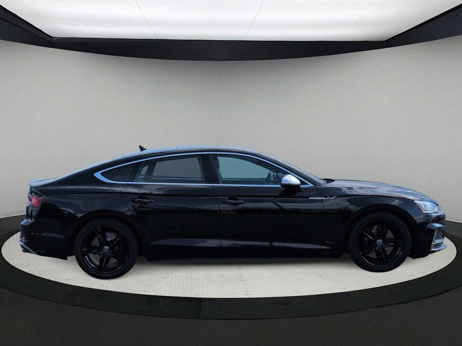 Thumbnail: 2019 Audi S5 - 8