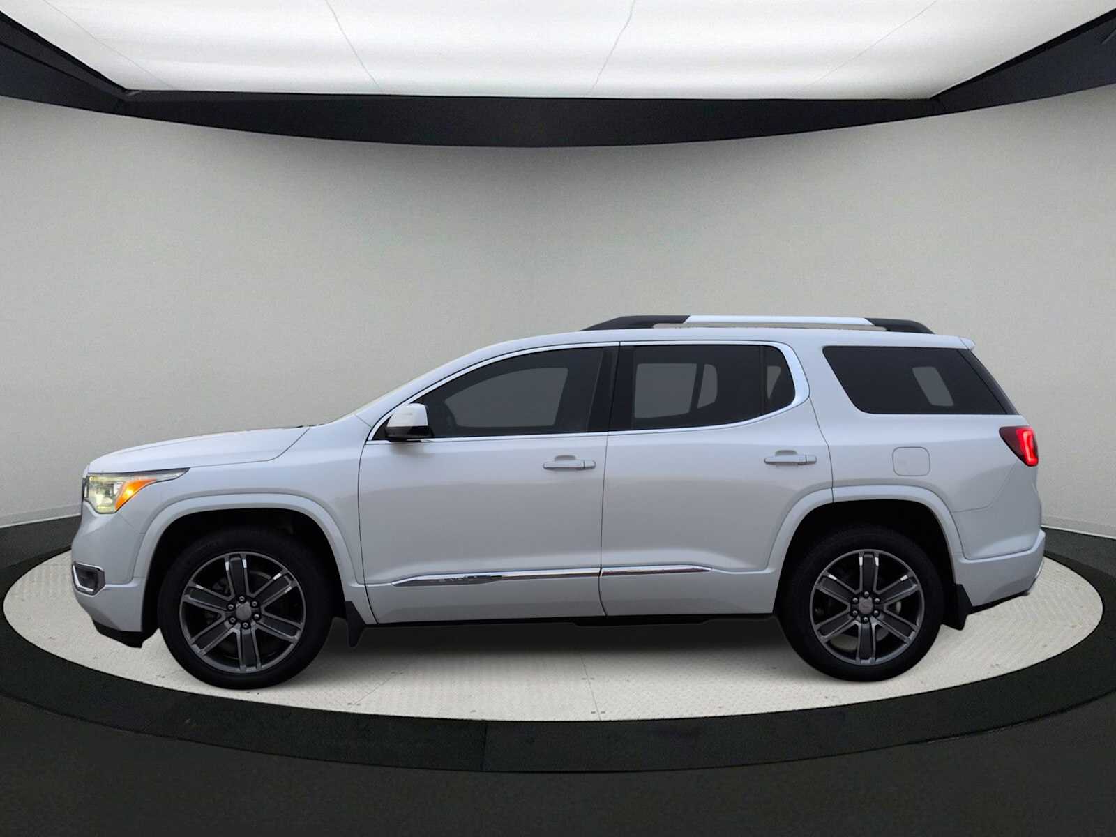 Thumbnail: 2017 GMC Acadia - 5