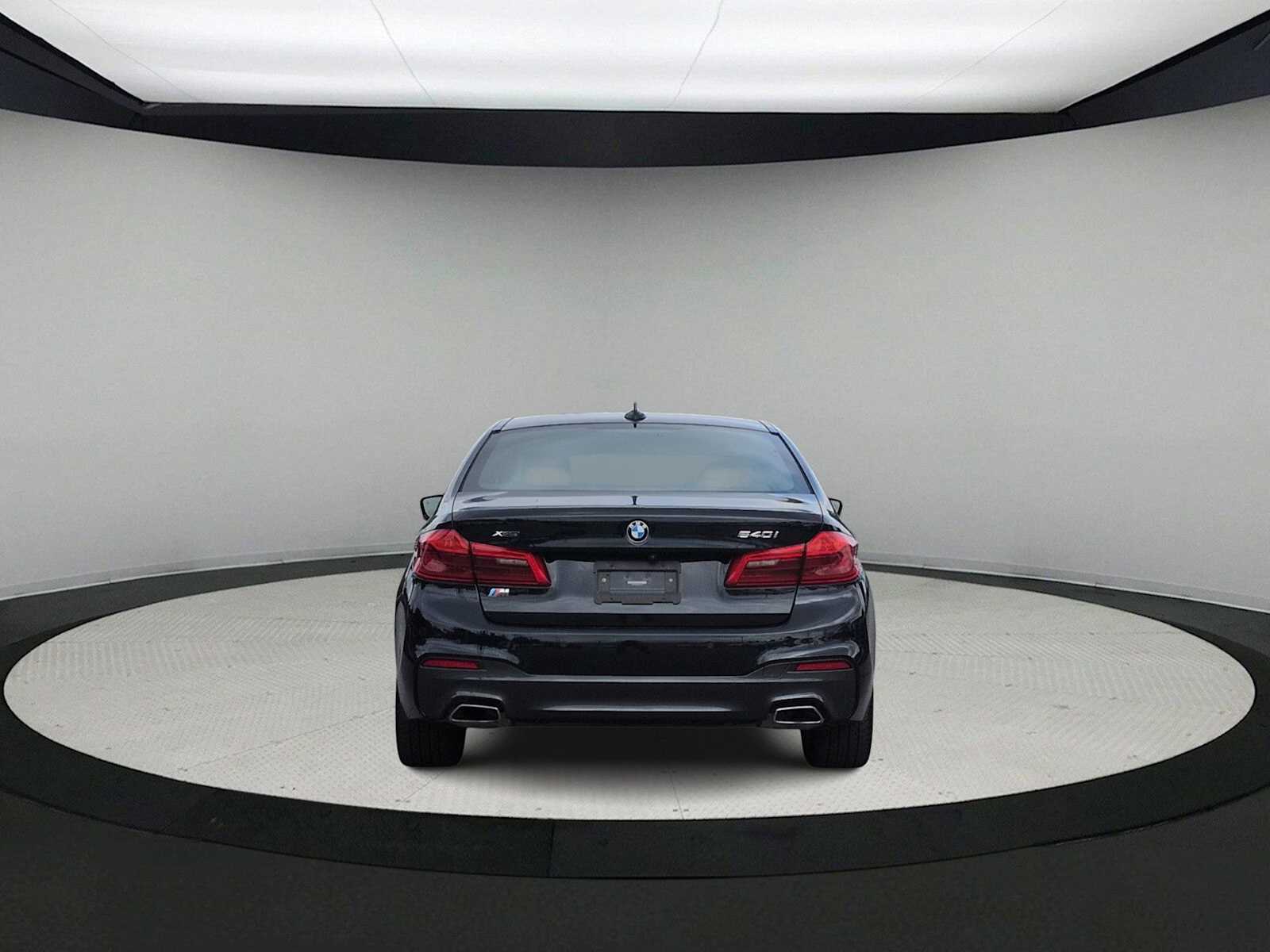 Thumbnail: 2020 BMW 5 Series - 7