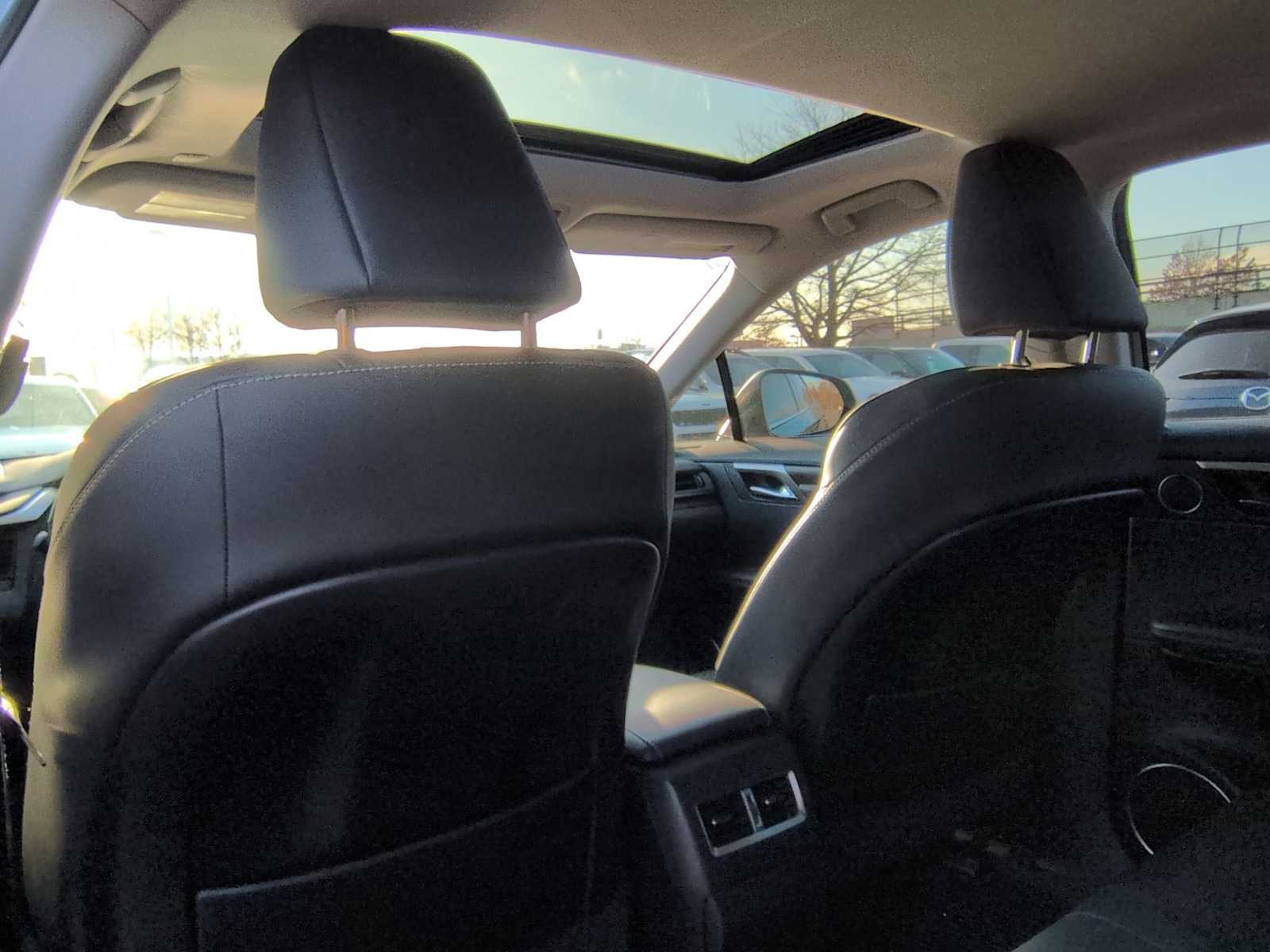 Thumbnail: 2022 Lexus RX - 18