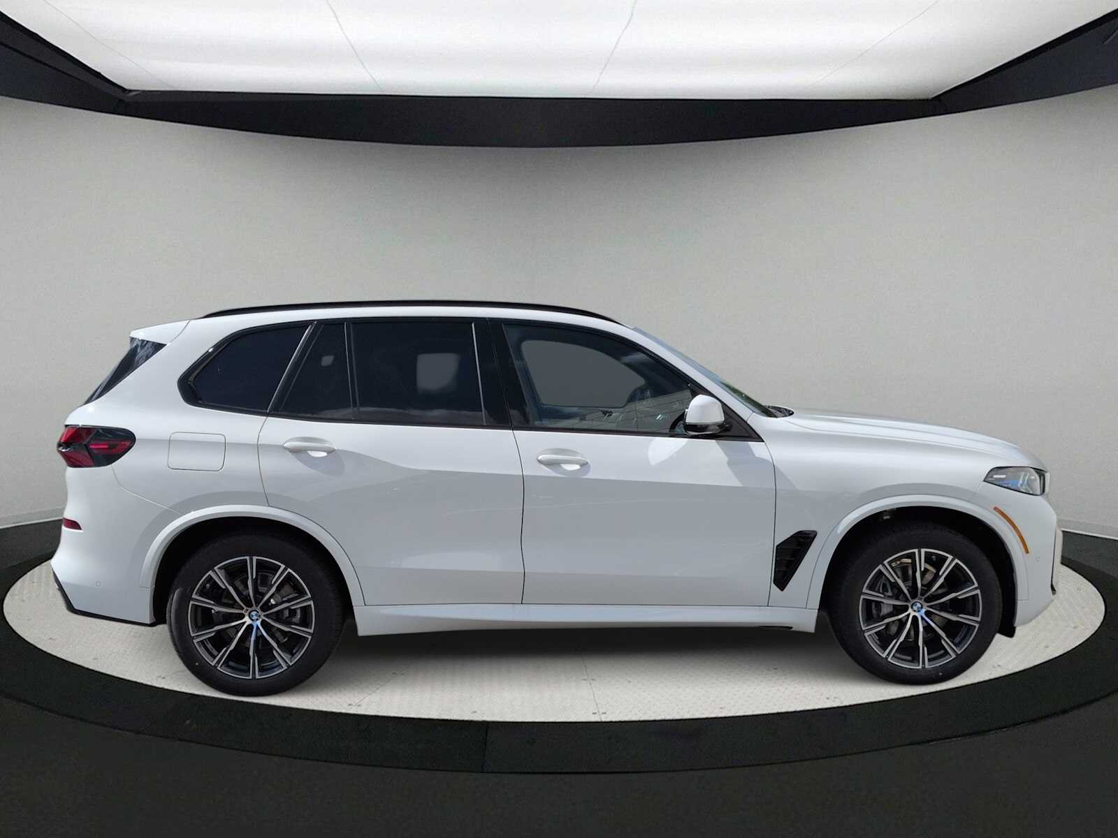 Thumbnail: 2026 BMW X5 - 9