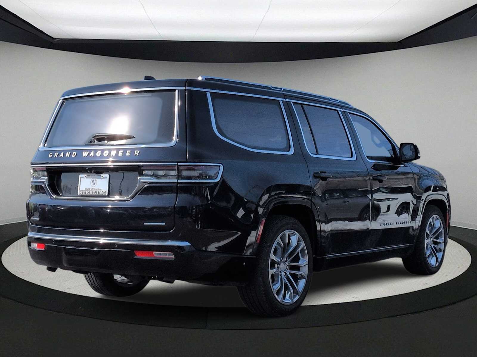 Thumbnail: 2023 Jeep Grand Wagoneer - 8