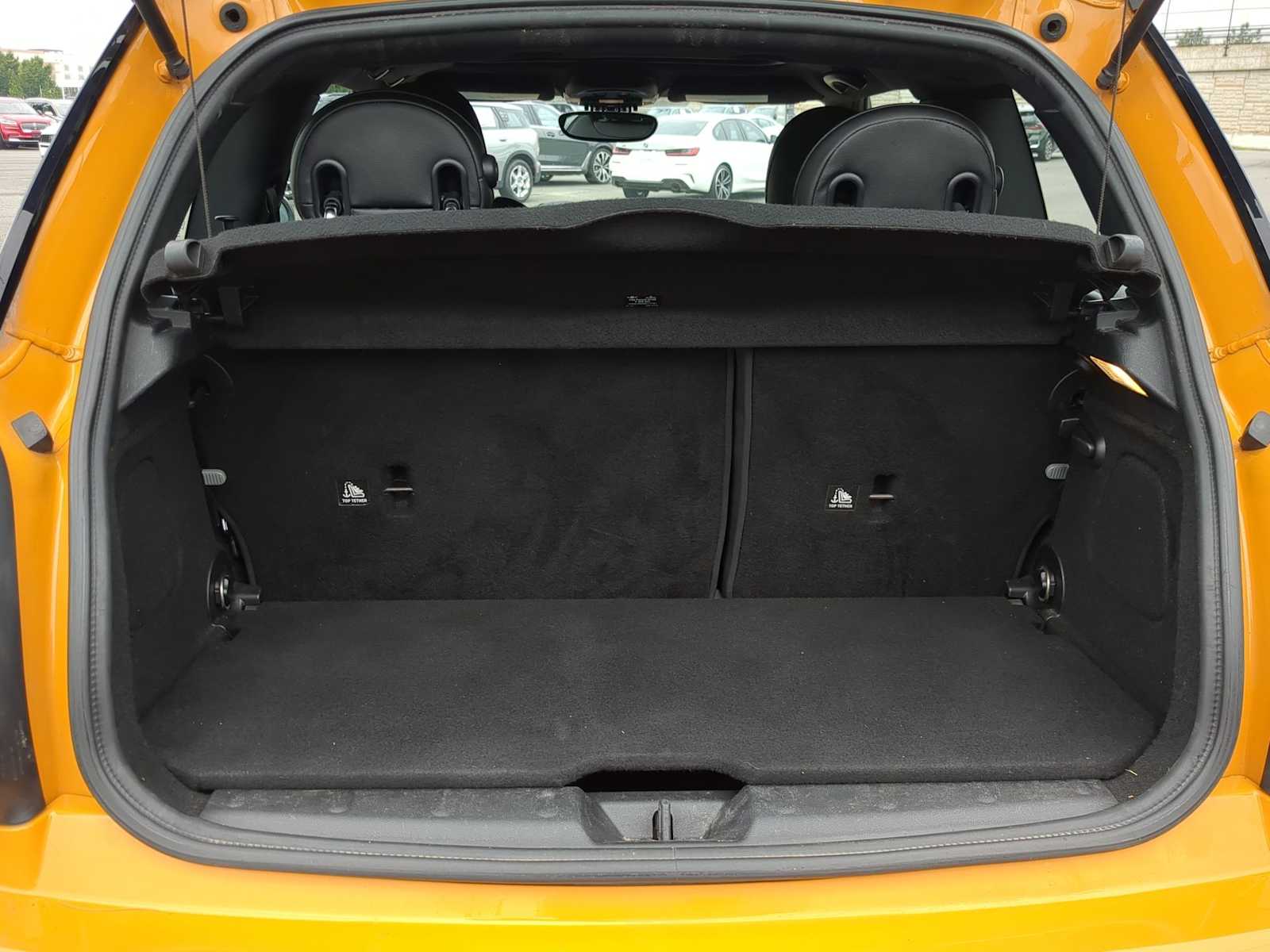 Thumbnail: 2017 MINI Cooper Hardtop - 33