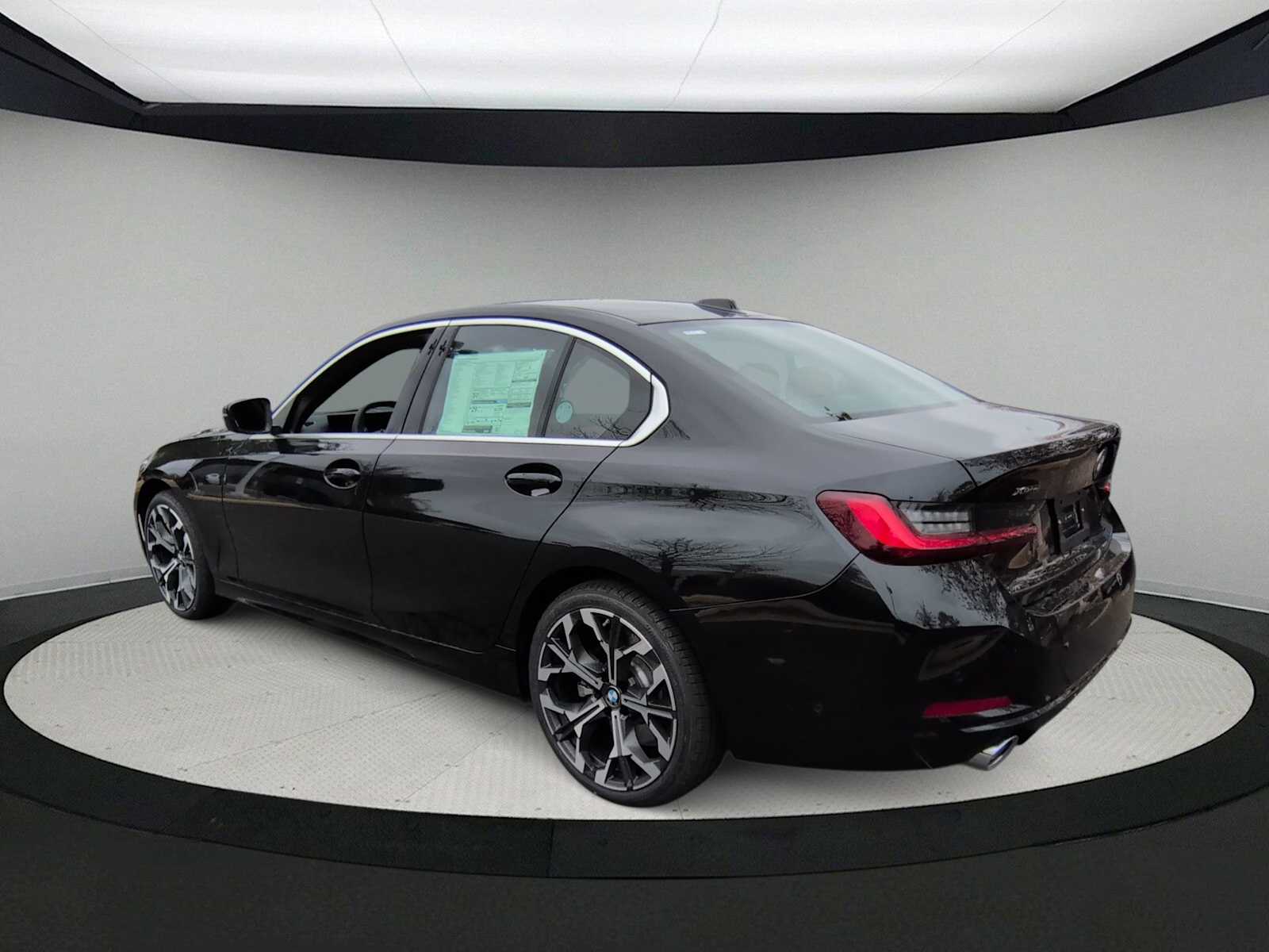 Thumbnail: 2026 BMW 3 Series - 6