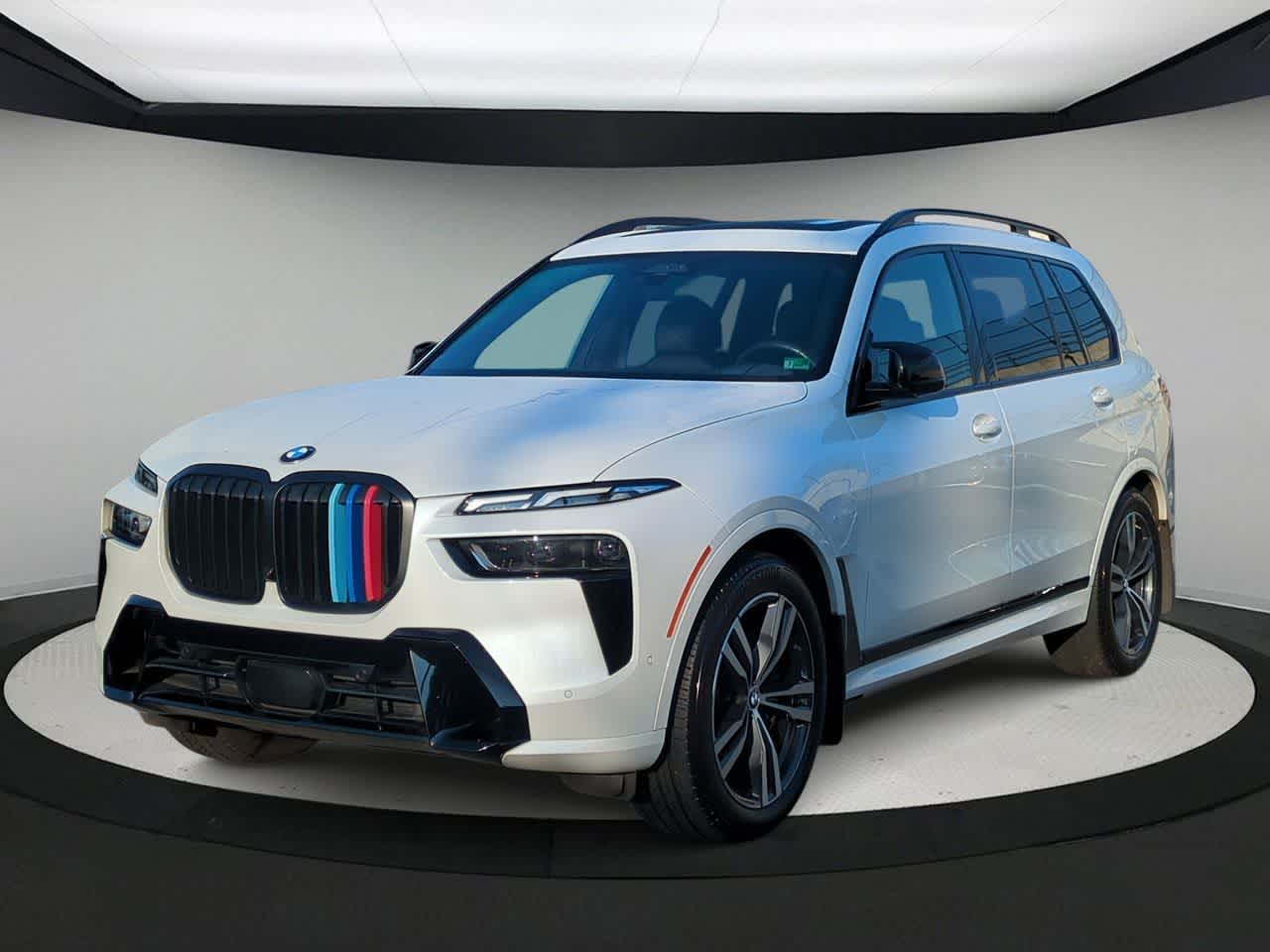 Thumbnail: 2023 BMW X7 - 4