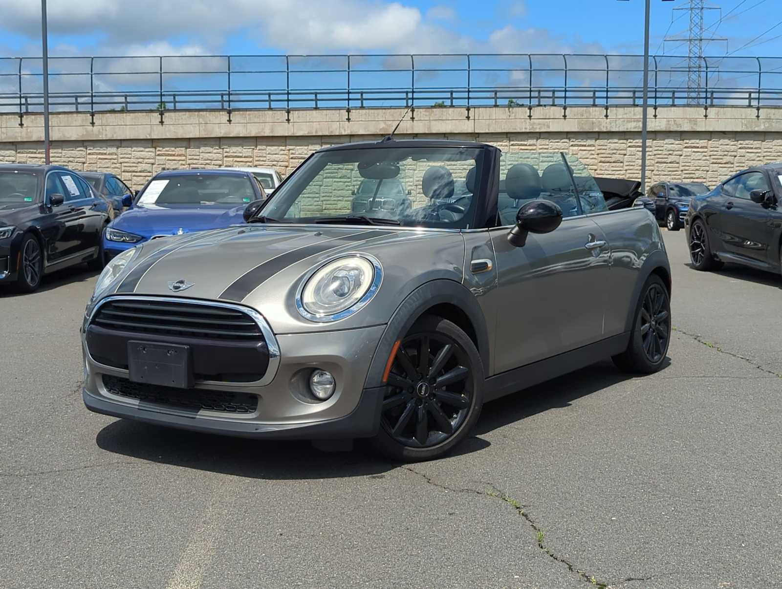 Thumbnail: 2016 MINI Cooper Convertible - 11