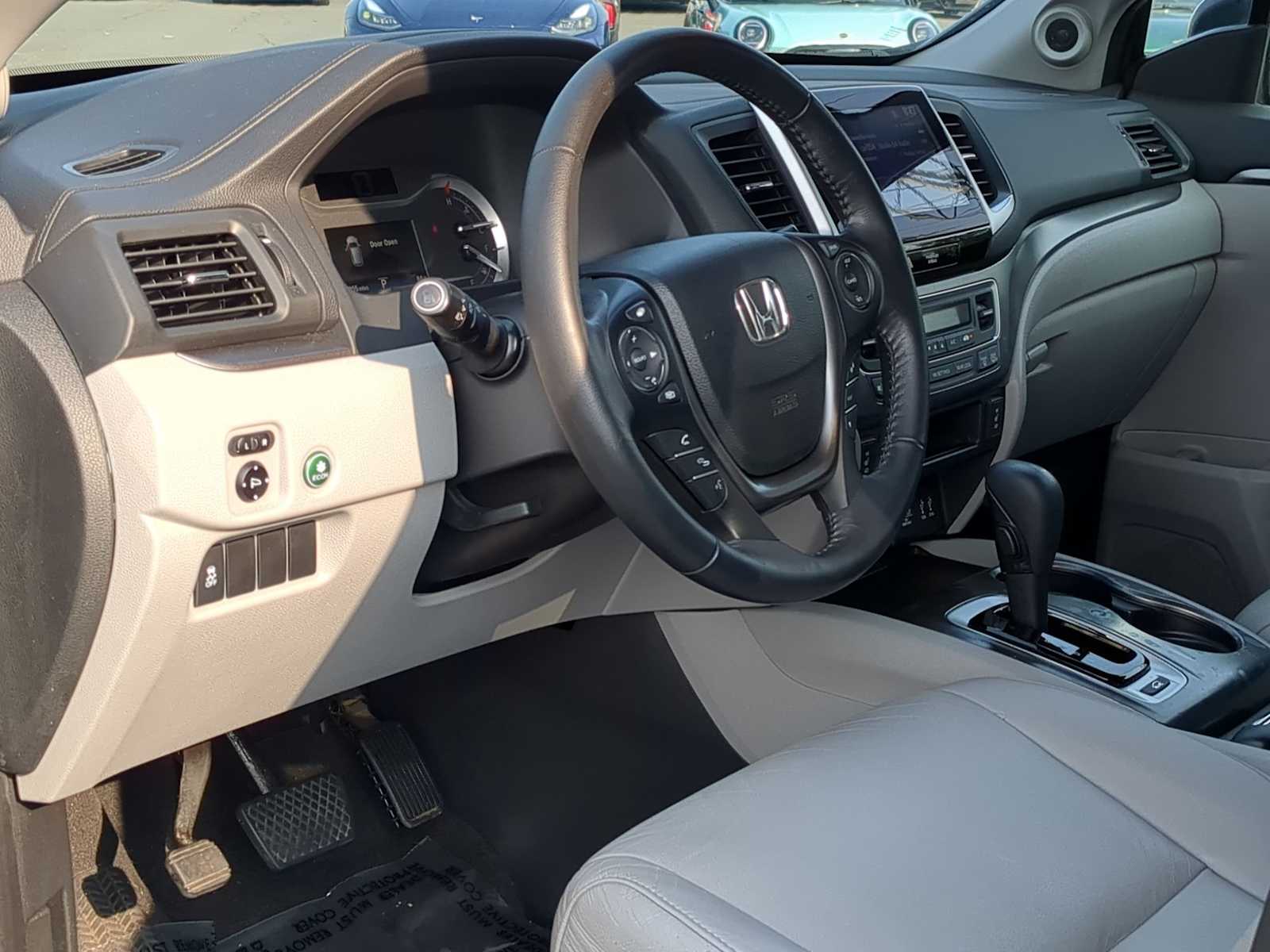 Thumbnail: 2016 Honda Pilot - 10