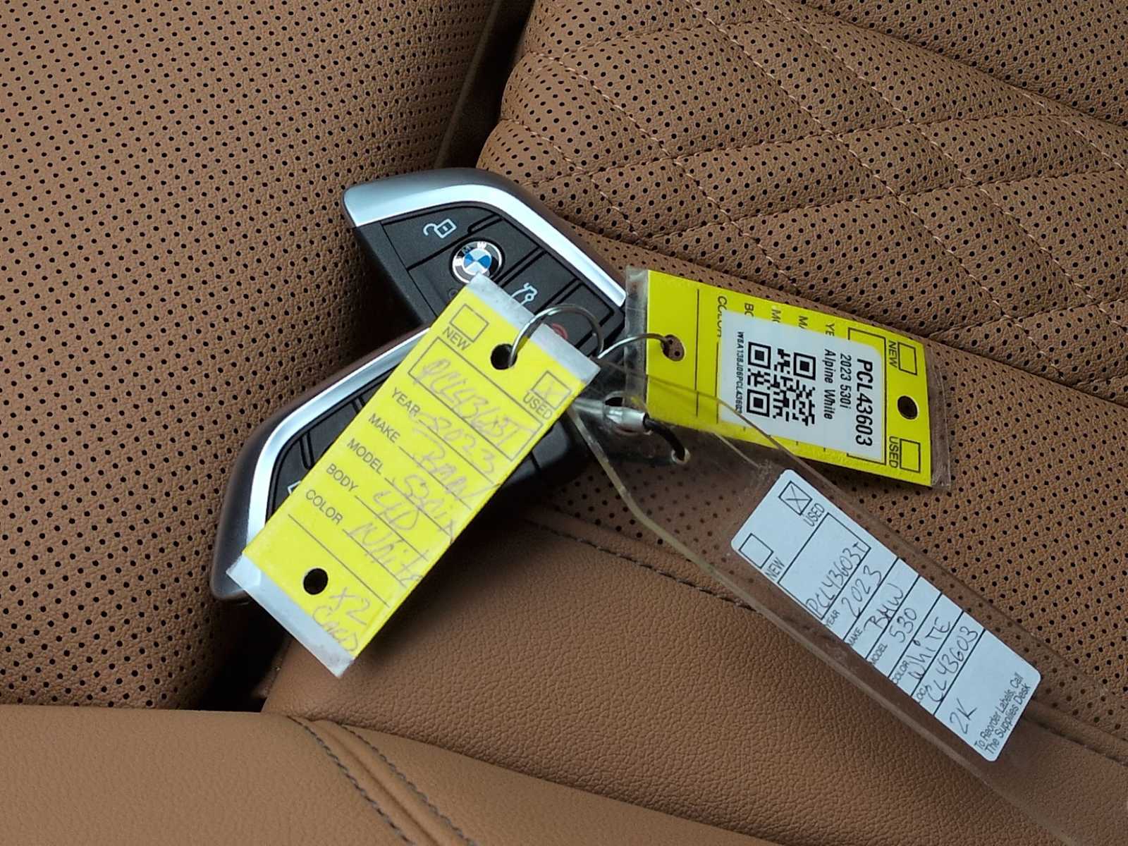 Thumbnail: 2023 BMW 5 Series - 36