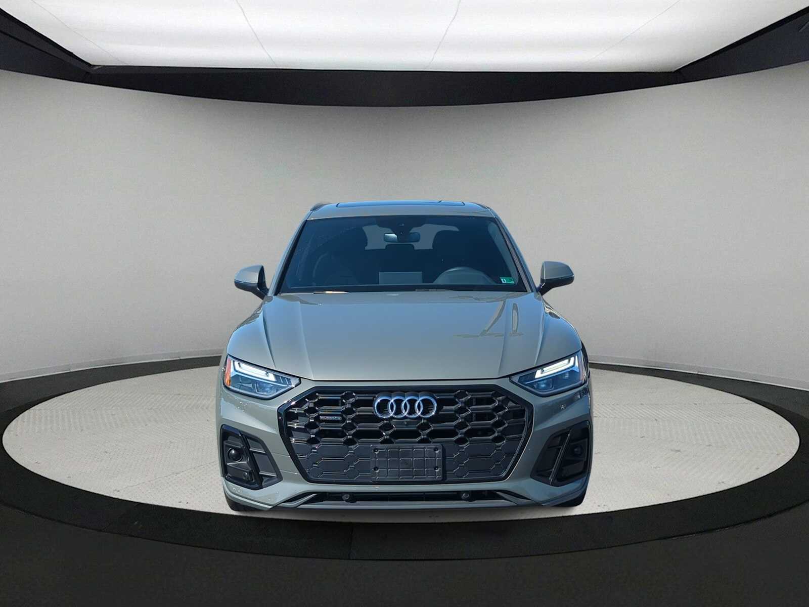 Thumbnail: 2023 Audi Q5 - 3