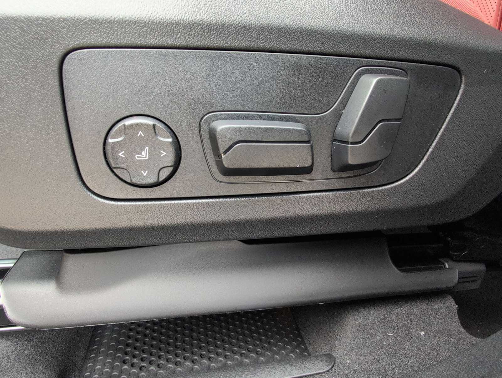 Thumbnail: 2026 BMW X1 - 17