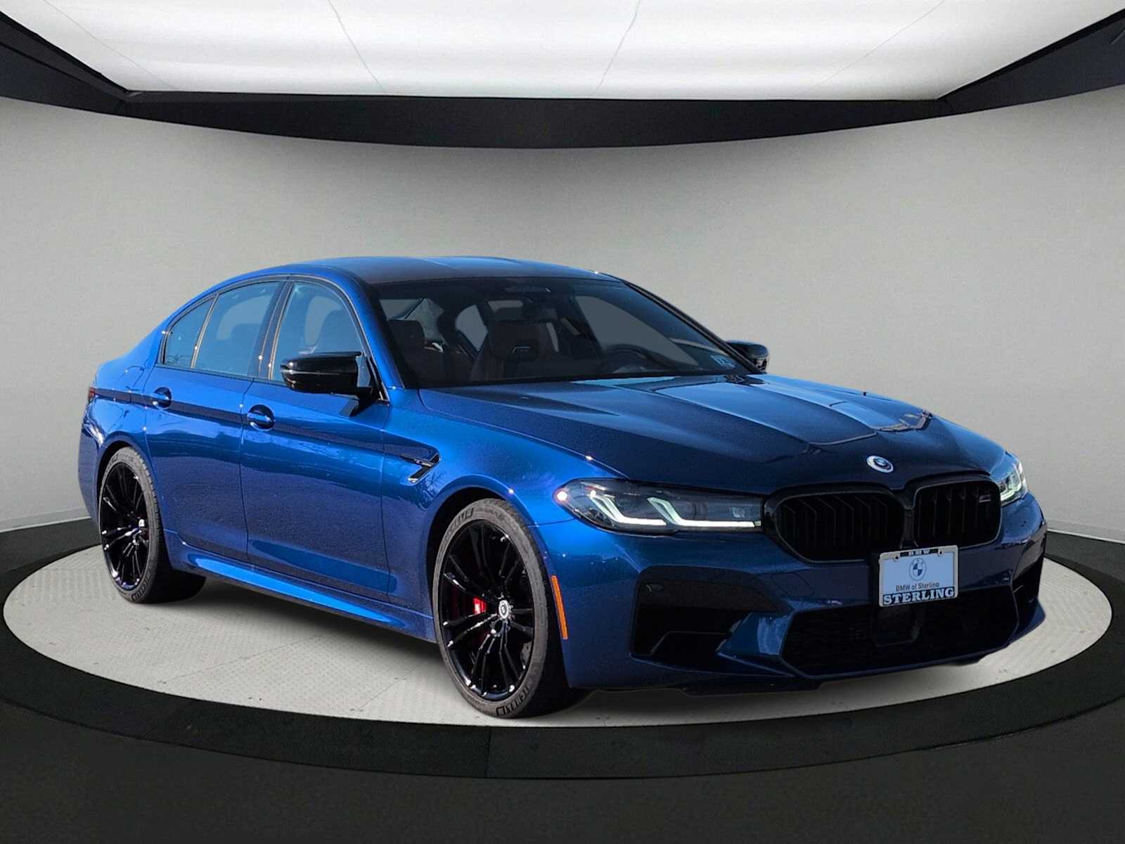 Thumbnail: 2023 BMW M5 - 2
