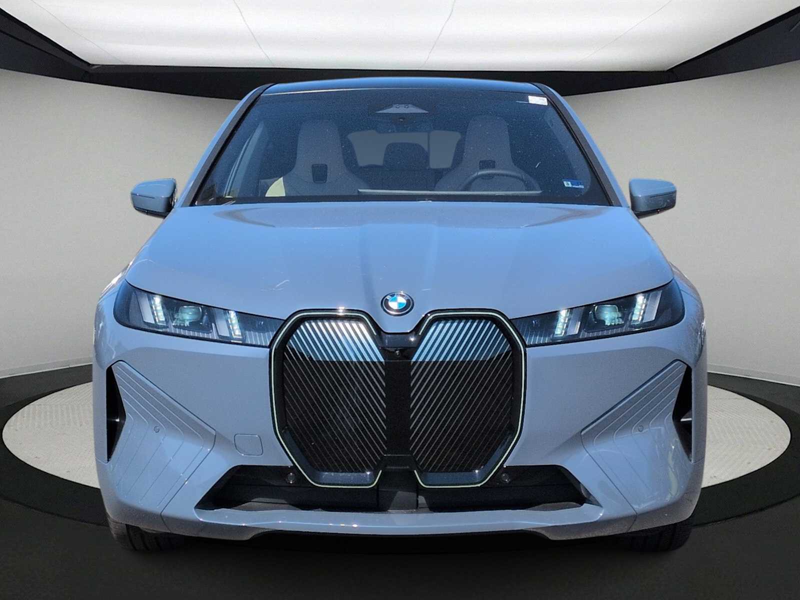 Thumbnail: 2026 BMW iX - 3