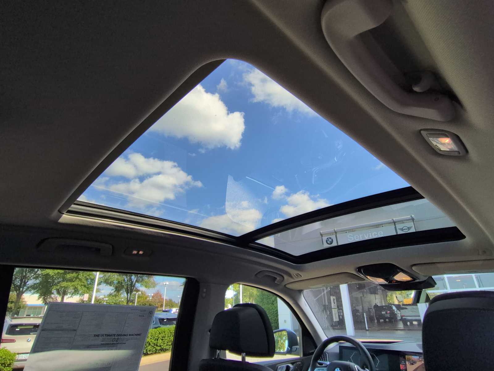 Thumbnail: 2026 BMW X7 - 23