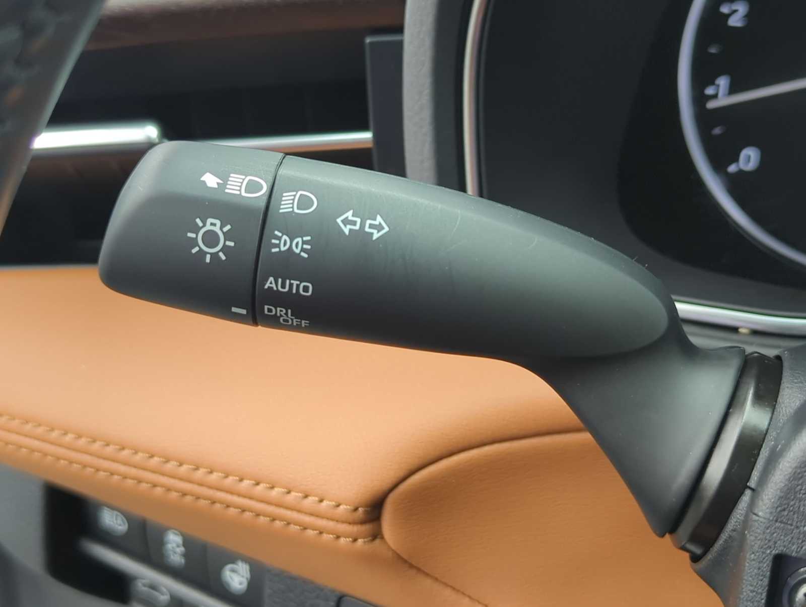 Thumbnail: 2022 Toyota Avalon - 27