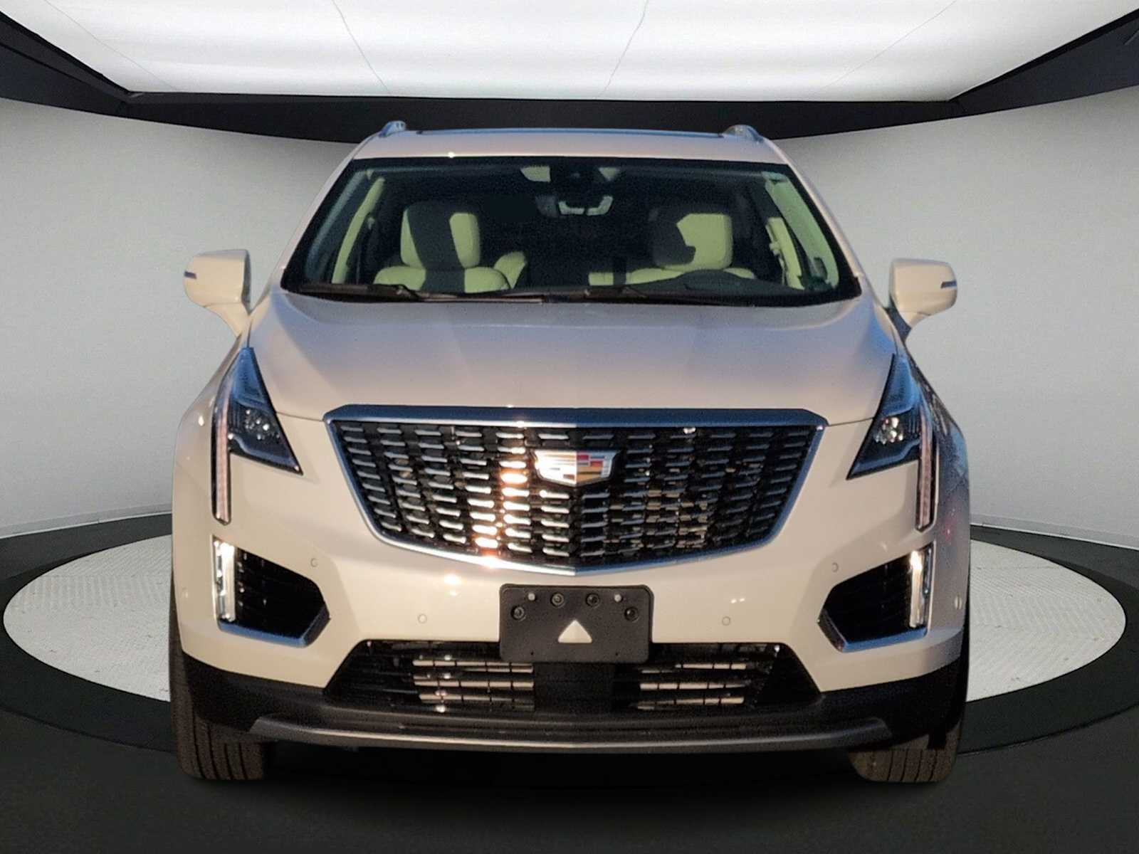 Thumbnail: 2025 Cadillac XT5 - 3