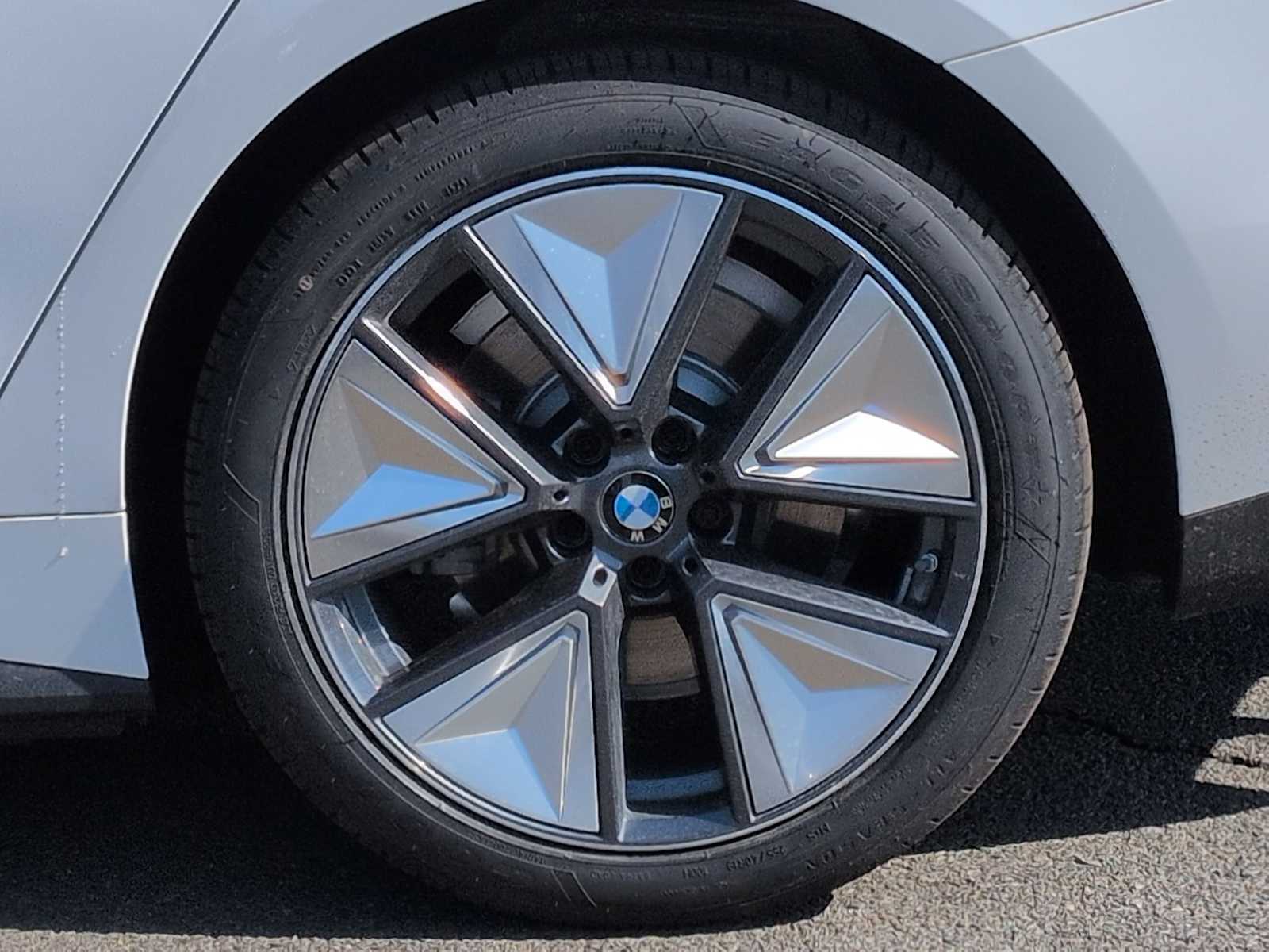 Thumbnail: 2026 BMW i4 - 14