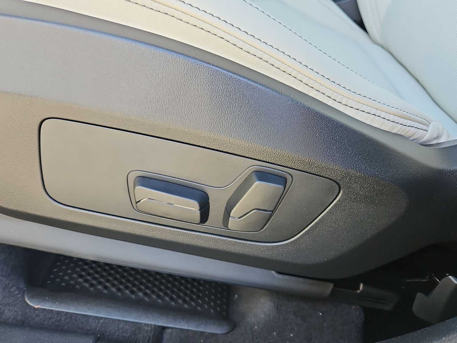 Thumbnail: 2026 BMW X1 - 17