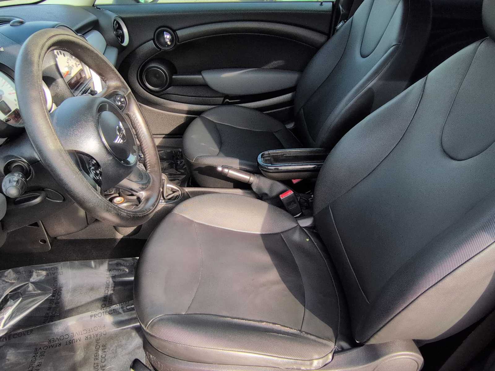 Thumbnail: 2011 MINI Cooper - 10